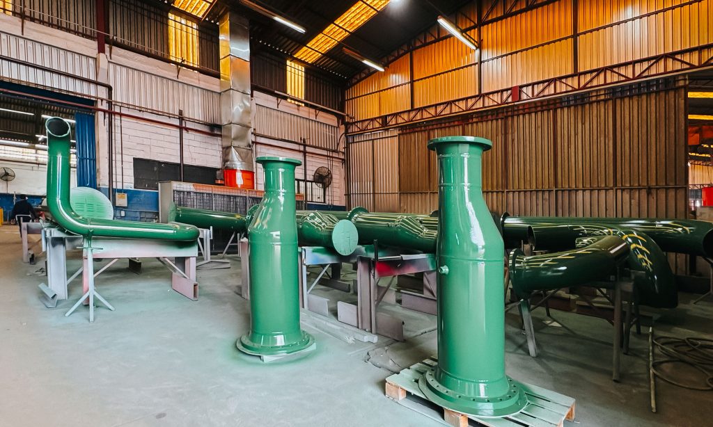 Área produtiva de jateamento e pintura industrial do Grupo HCI
